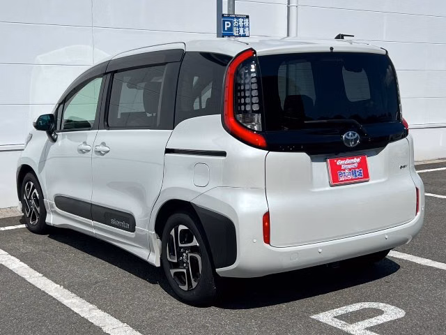 TOYOTA SIENTA