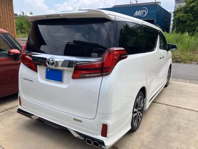 TOYOTA ALPHARD
