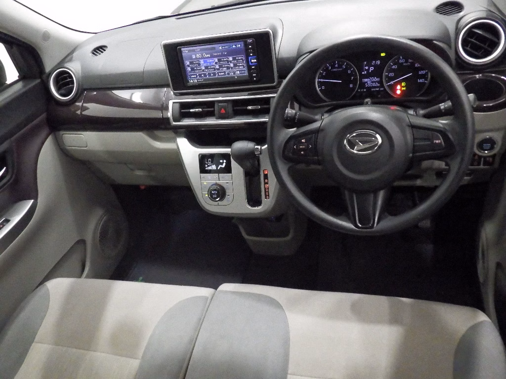 DAIHATSU CAST