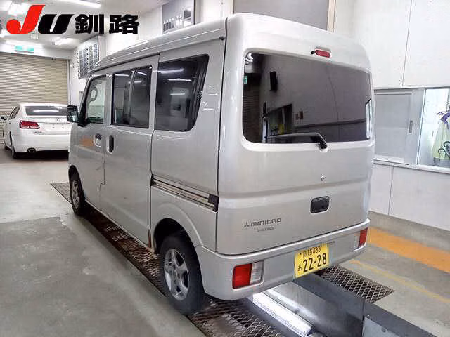 MITSUBISHI MINICAB
