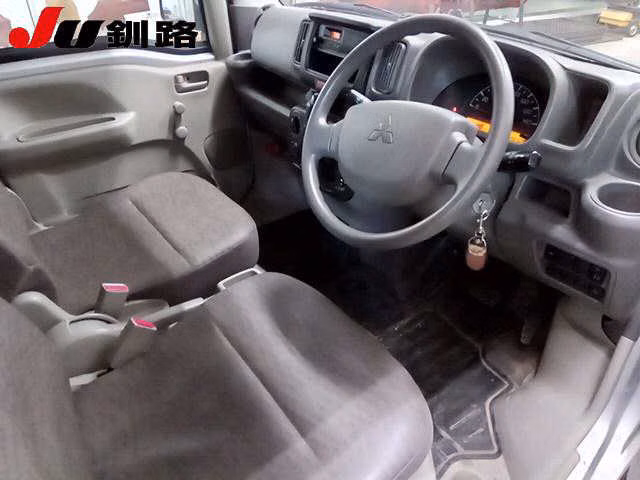 MITSUBISHI MINICAB