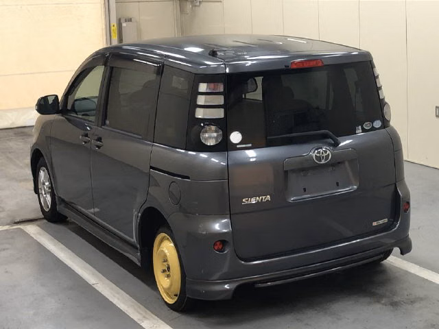 TOYOTA SIENTA