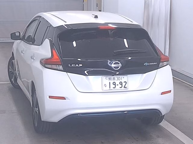 NISSAN LEAF