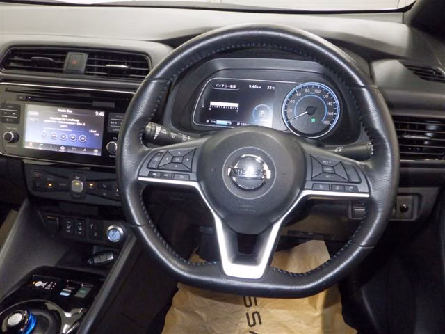 NISSAN LEAF