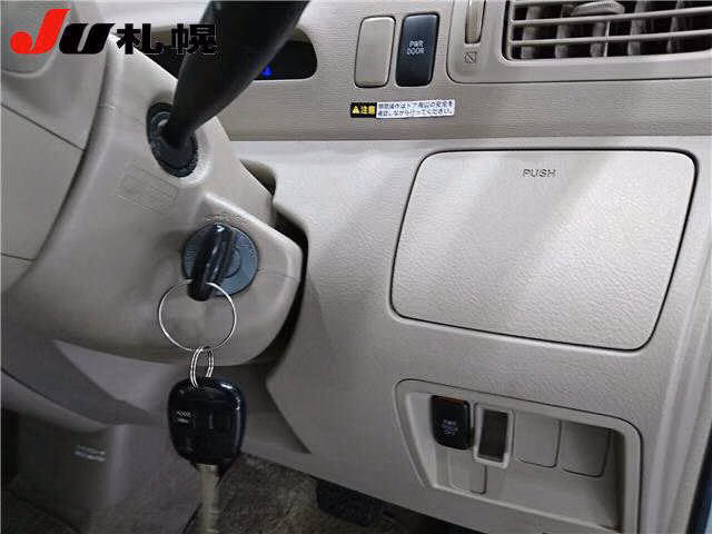 TOYOTA RAUM