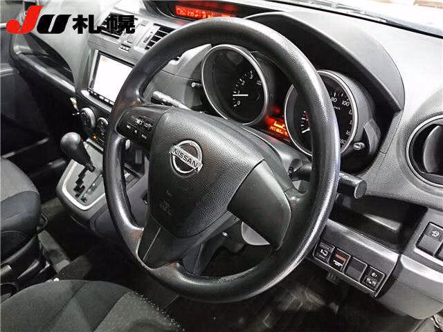 NISSAN LAFESTA