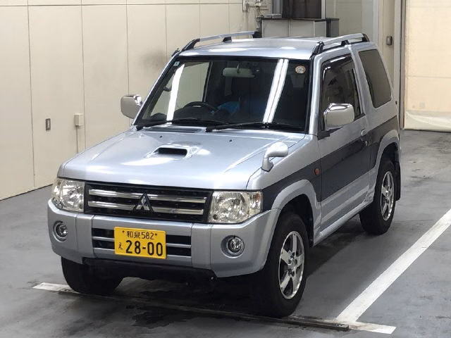 MITSUBISHI PAJERO MINI