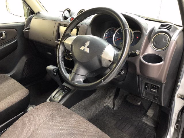 MITSUBISHI PAJERO MINI