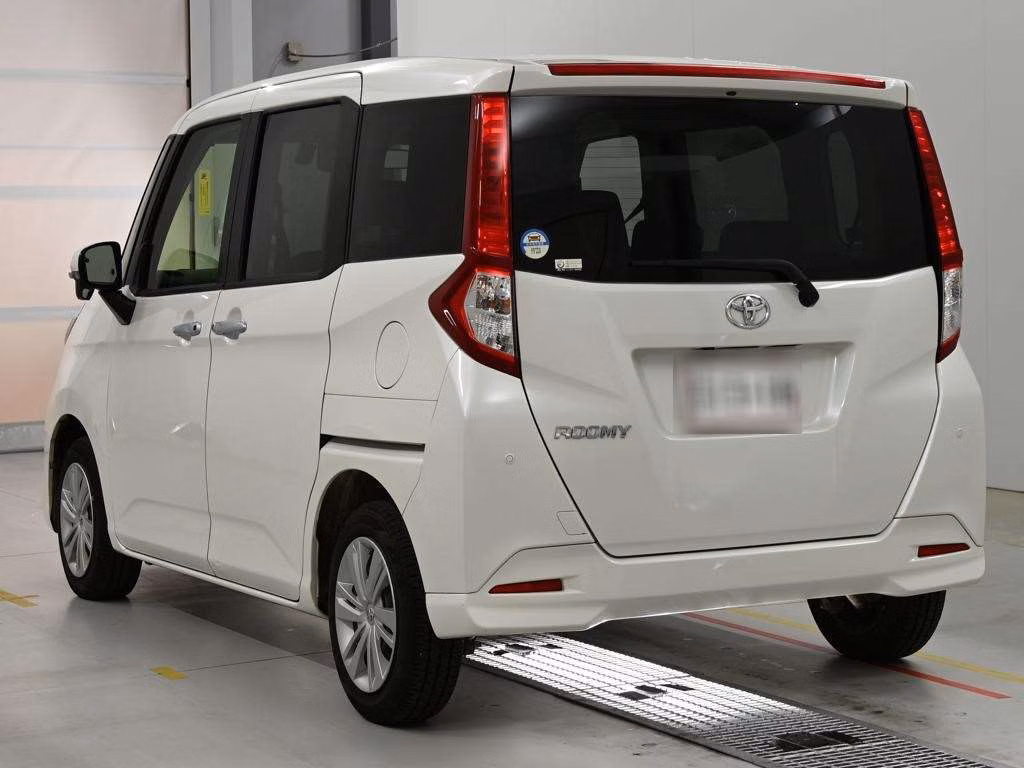 TOYOTA ROOMY