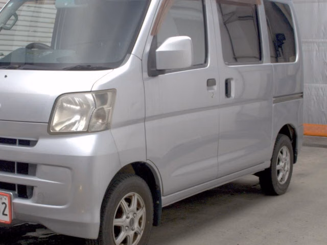 TOYOTA PIXIS VAN