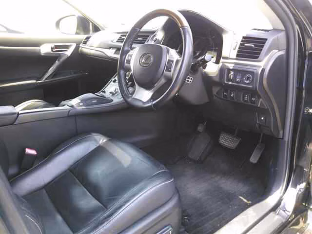 LEXUS CT200H