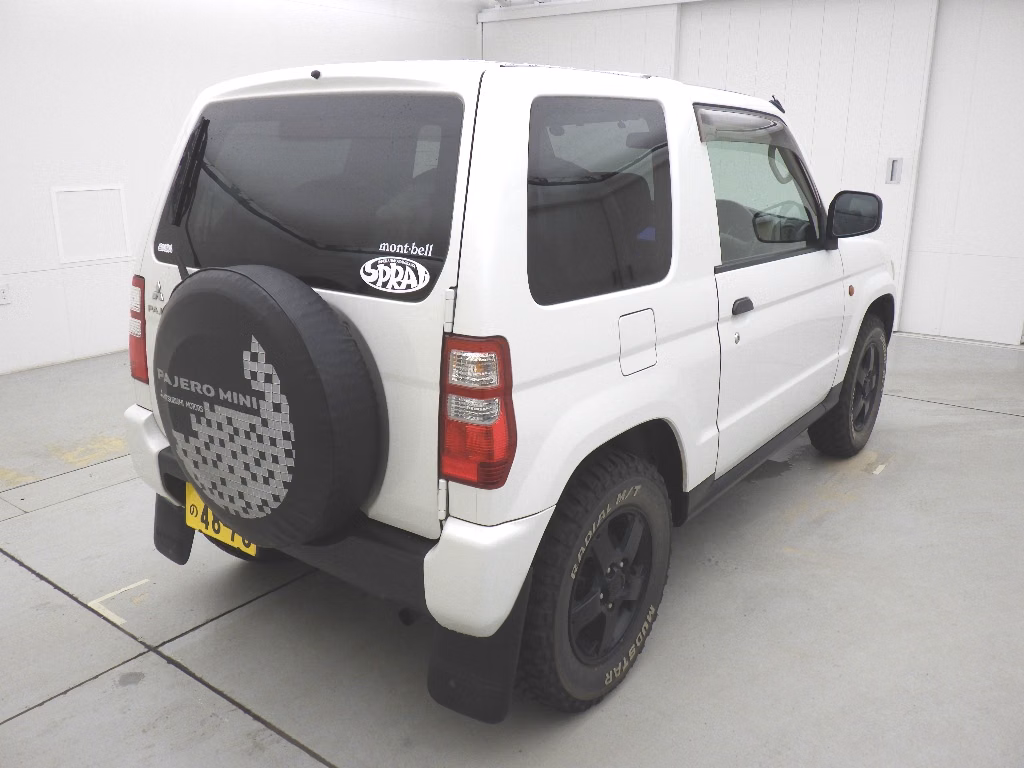 MITSUBISHI PAJERO MINI