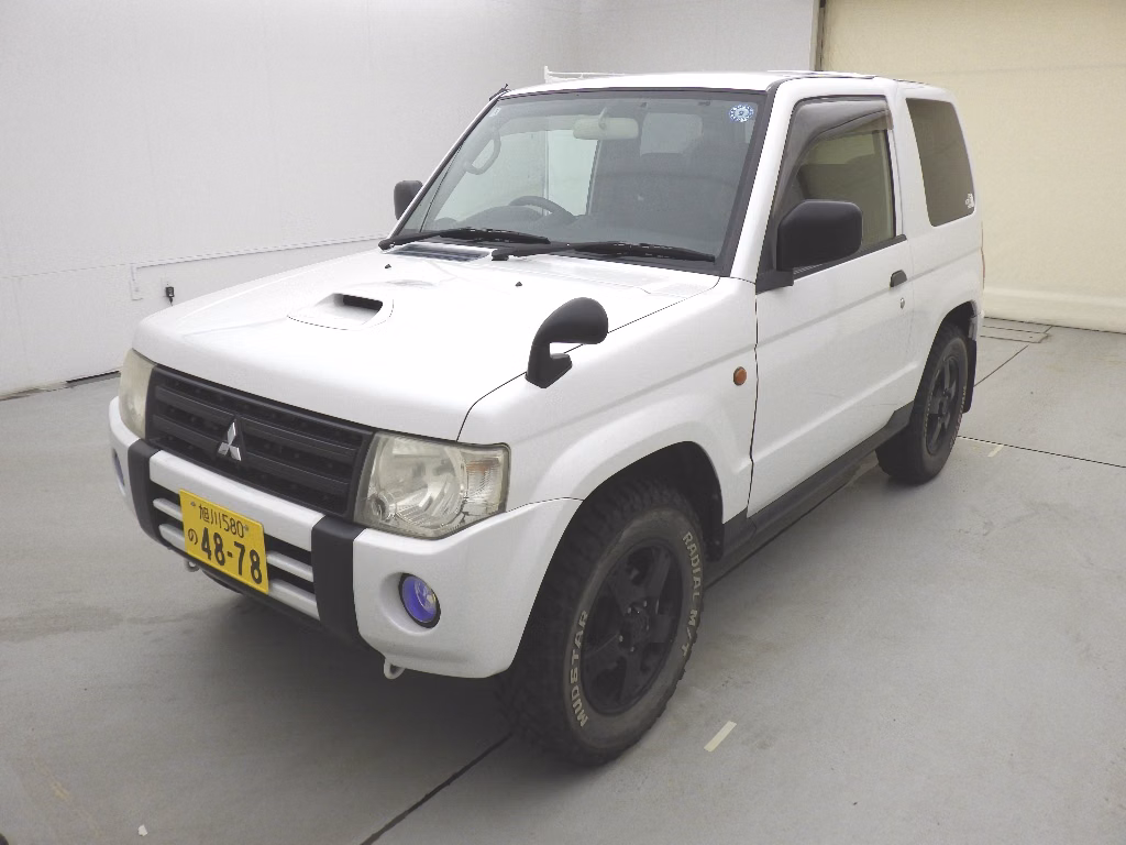 MITSUBISHI PAJERO MINI