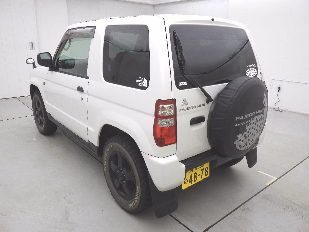 MITSUBISHI PAJERO MINI