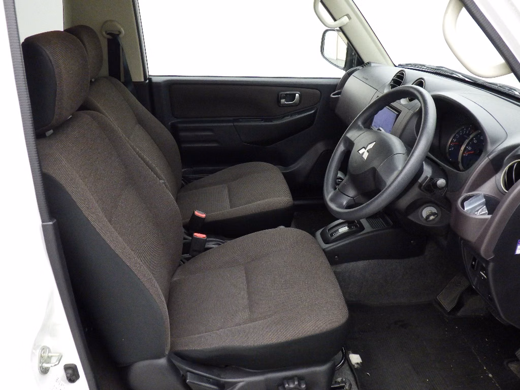 MITSUBISHI PAJERO MINI