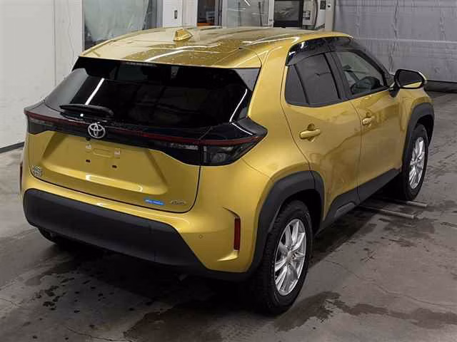 TOYOTA YARIS CROSS