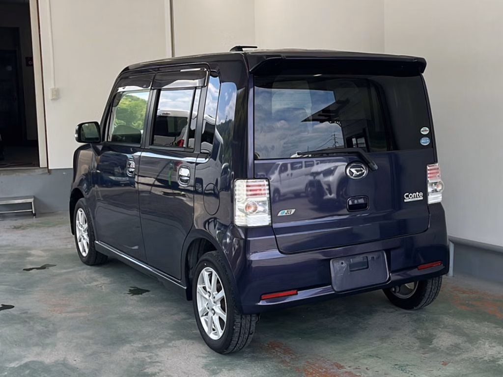 DAIHATSU MOVE CONTE
