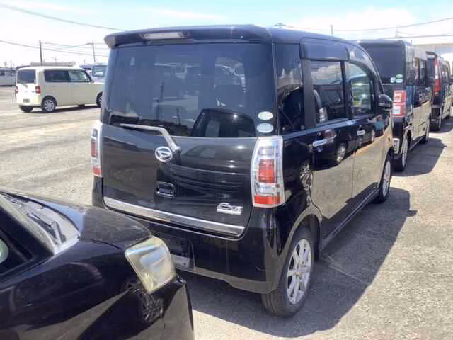 DAIHATSU TANTO EXE