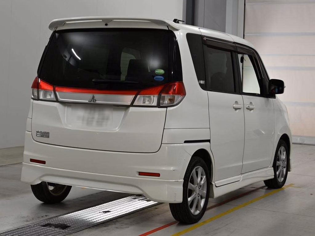 MITSUBISHI DELICA D:2