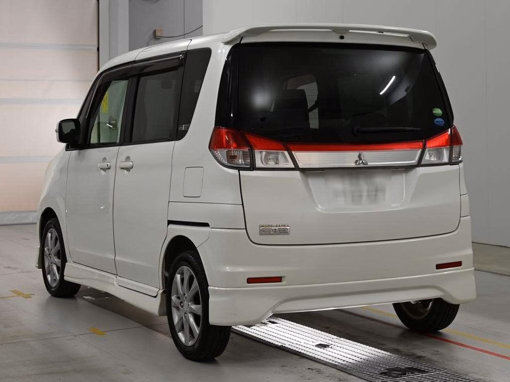 MITSUBISHI DELICA D:2
