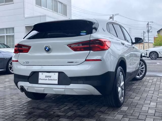 BMW X2