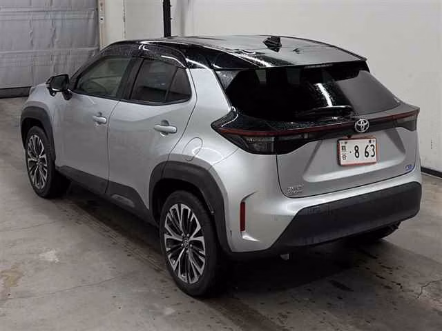 TOYOTA YARIS CROSS