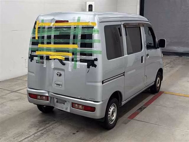 TOYOTA PIXIS VAN