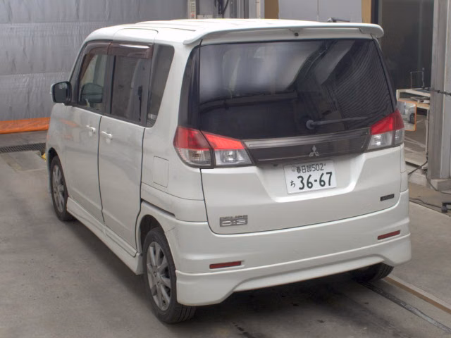 MITSUBISHI DELICA D:2