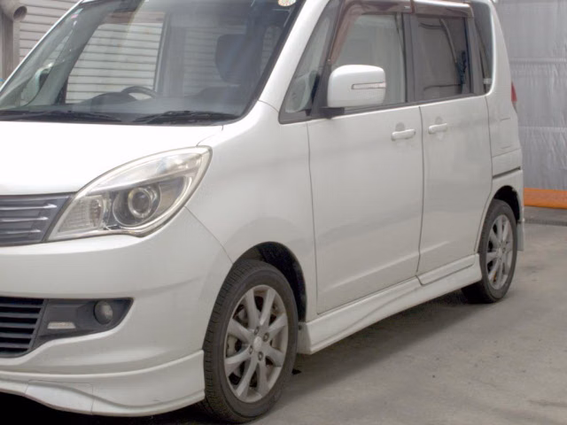 MITSUBISHI DELICA D:2