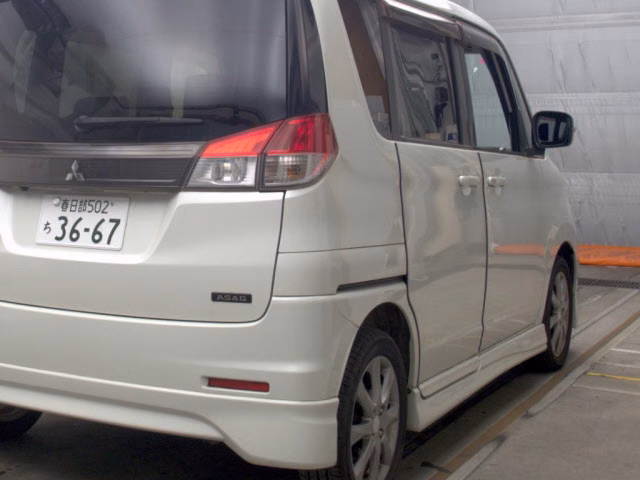 MITSUBISHI DELICA D:2