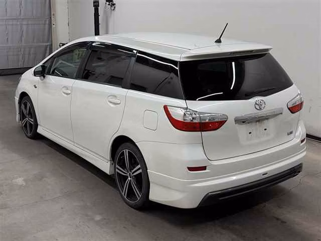 TOYOTA WISH