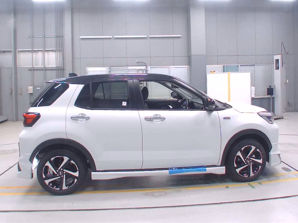 DAIHATSU ROCKY