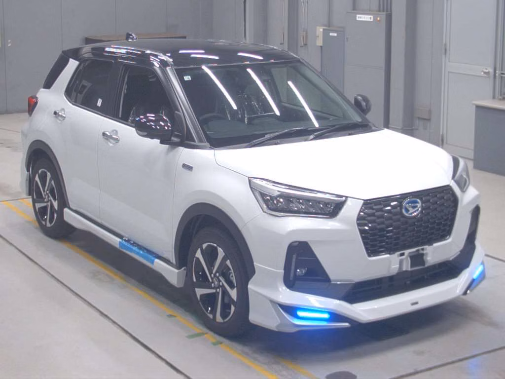 DAIHATSU ROCKY