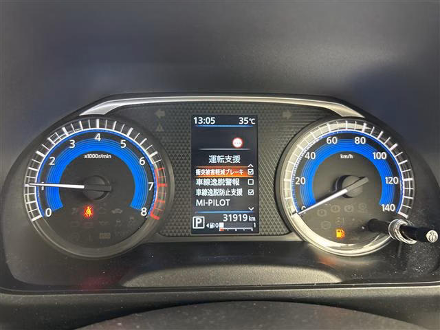 MITSUBISHI DELICA MINI