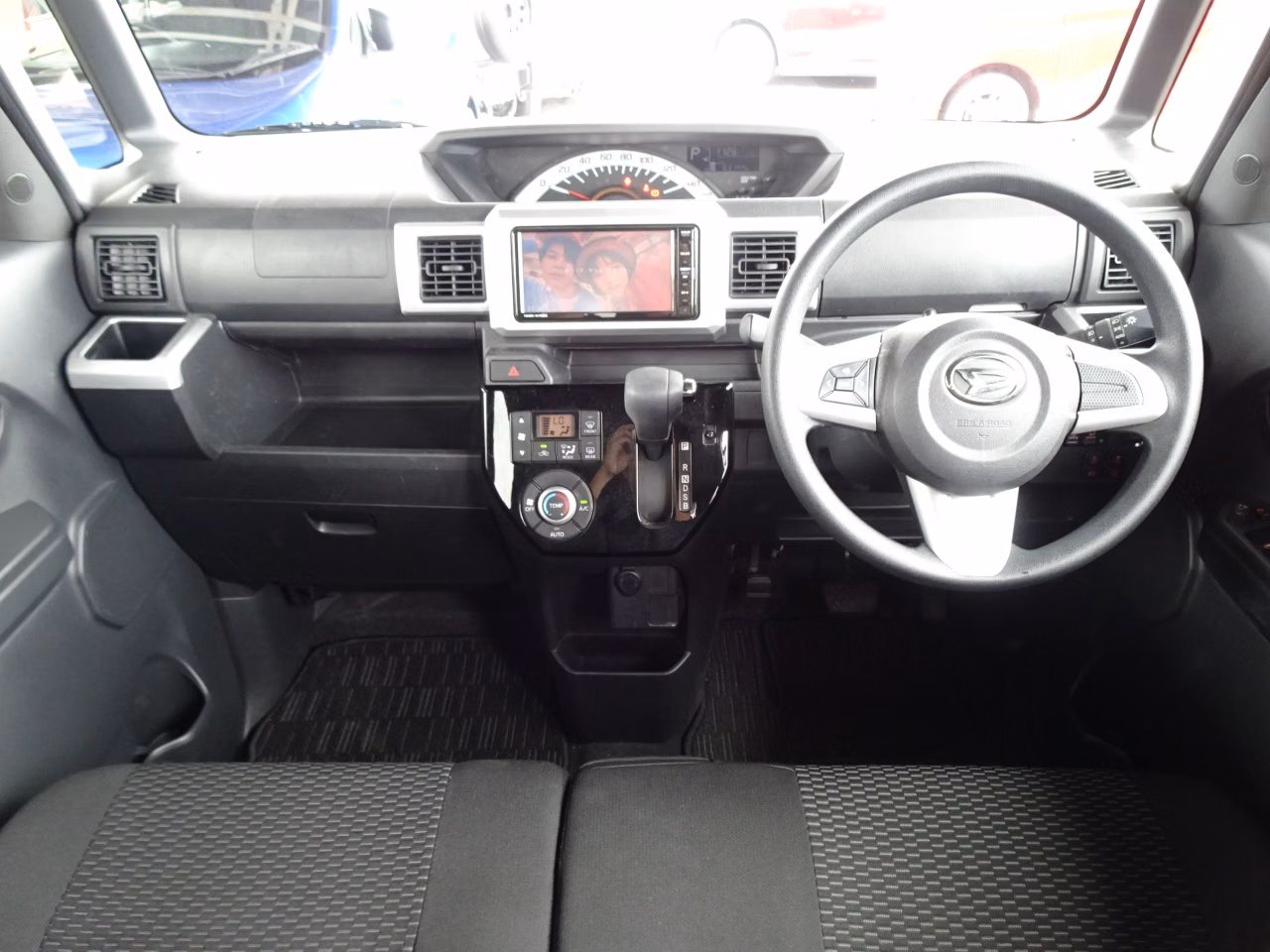 DAIHATSU WAKE