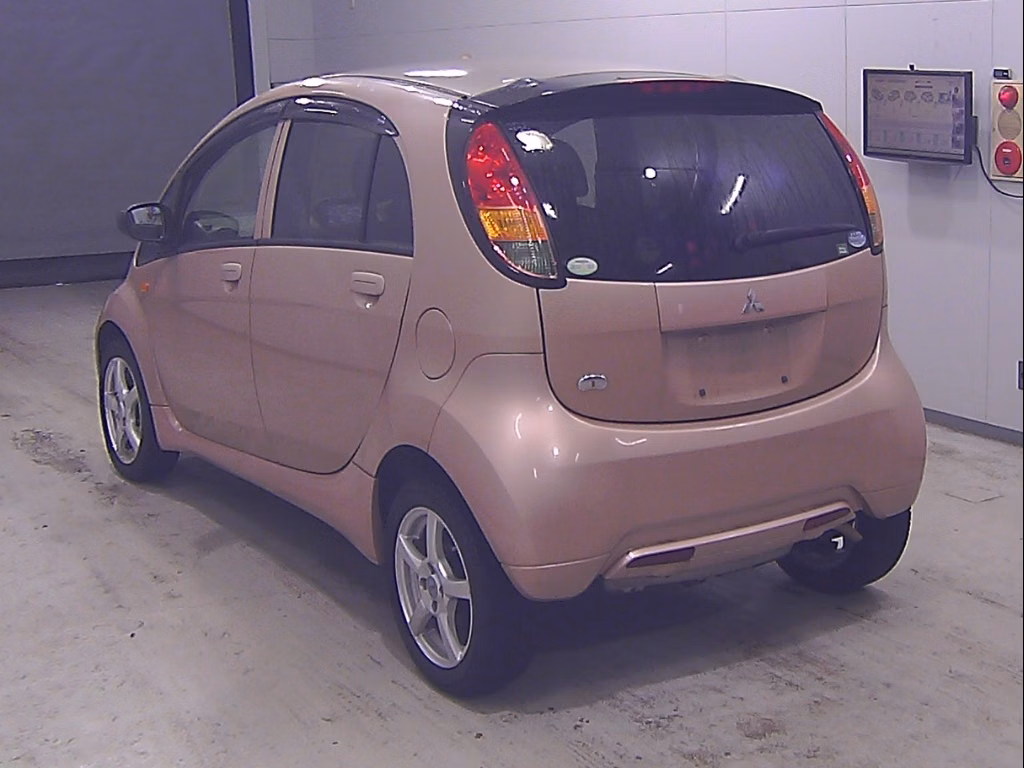 MITSUBISHI I