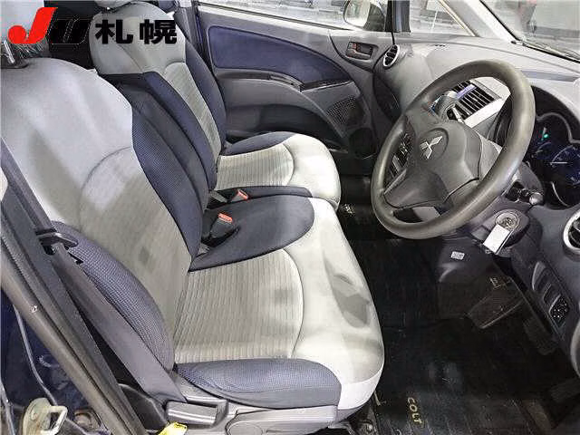 MITSUBISHI COLT