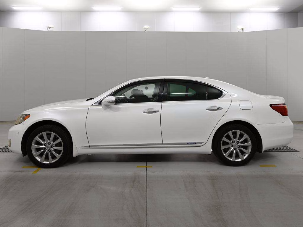 LEXUS LS600H