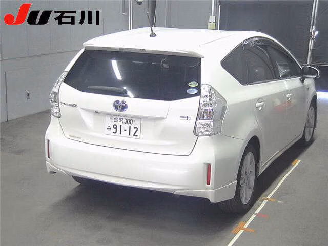 TOYOTA PRIUS ALPHA