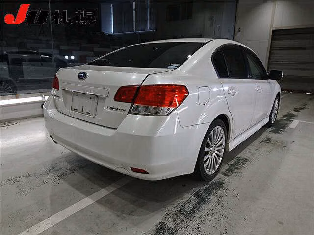 SUBARU LEGACY B4