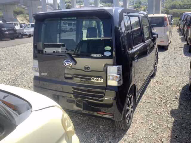 DAIHATSU MOVE CONTE