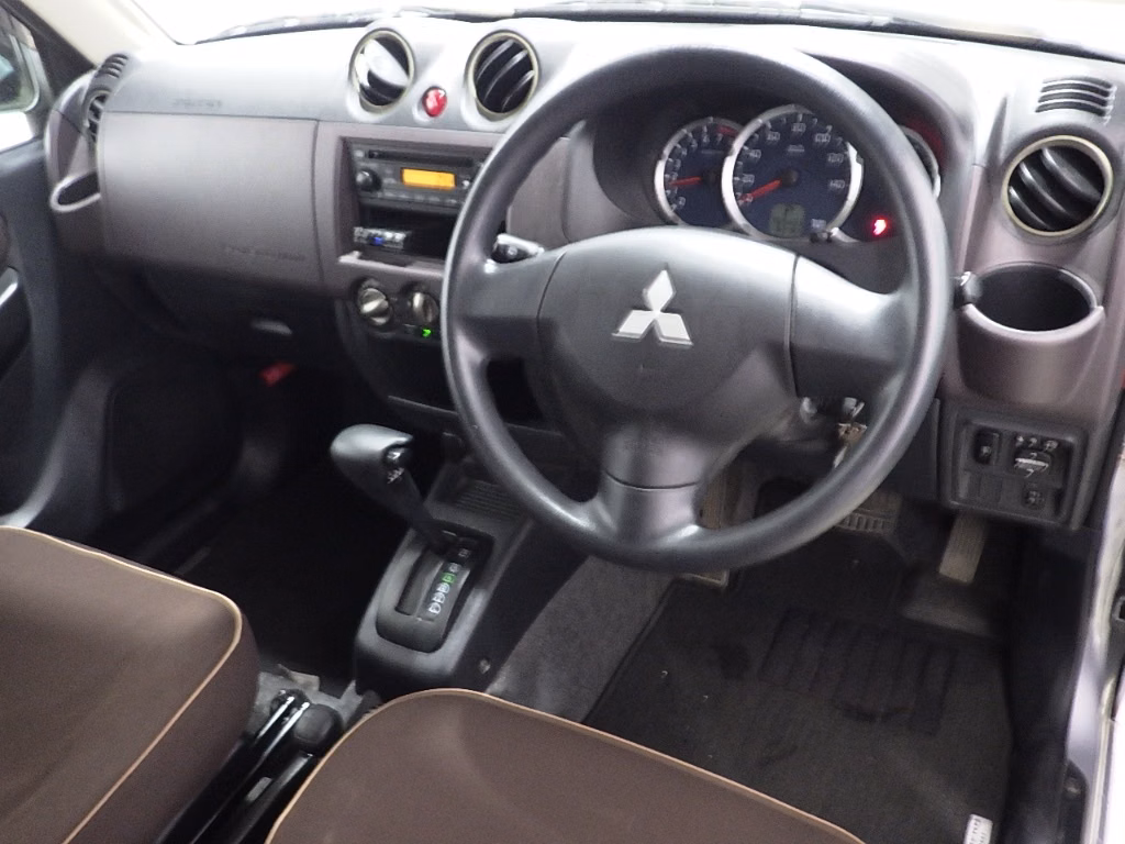 MITSUBISHI PAJERO MINI