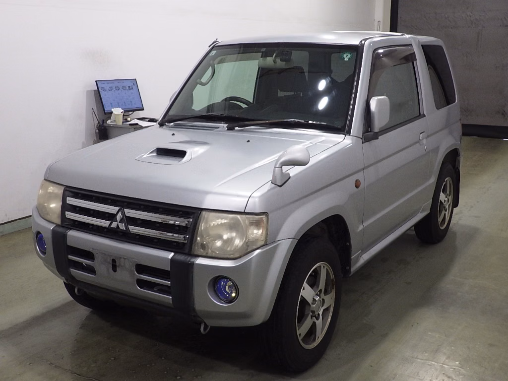 MITSUBISHI PAJERO MINI