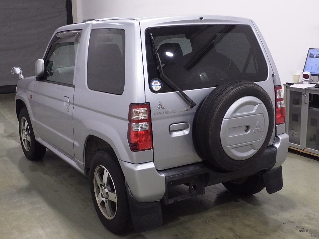 MITSUBISHI PAJERO MINI