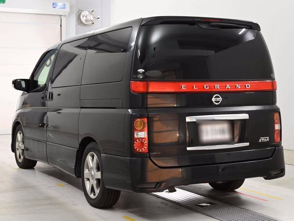 NISSAN ELGRAND