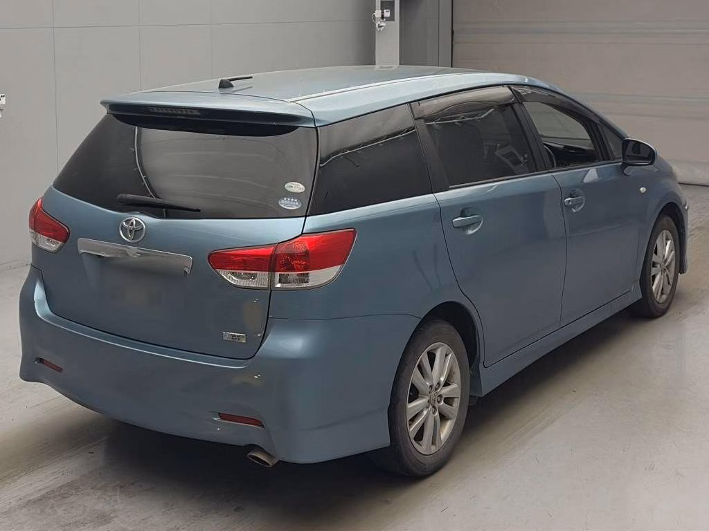 TOYOTA WISH