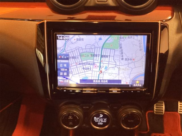 SUZUKI SWIFT