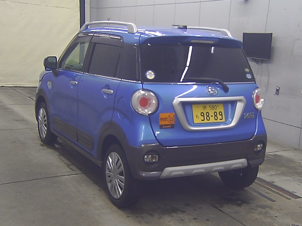 DAIHATSU CAST