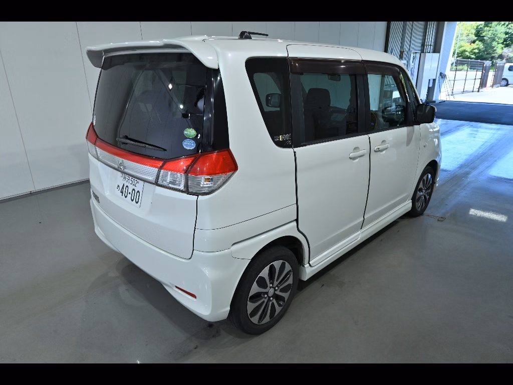 MITSUBISHI DELICA D:2