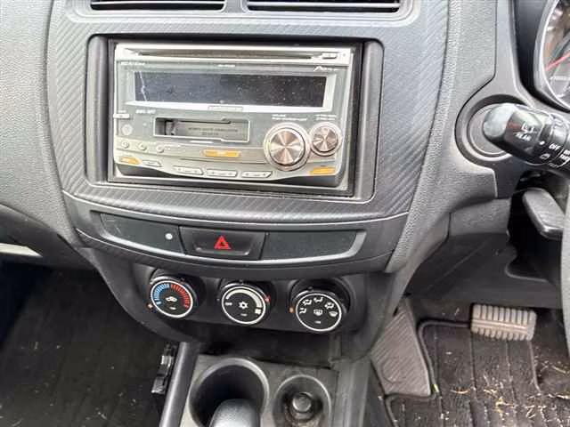 MITSUBISHI RVR